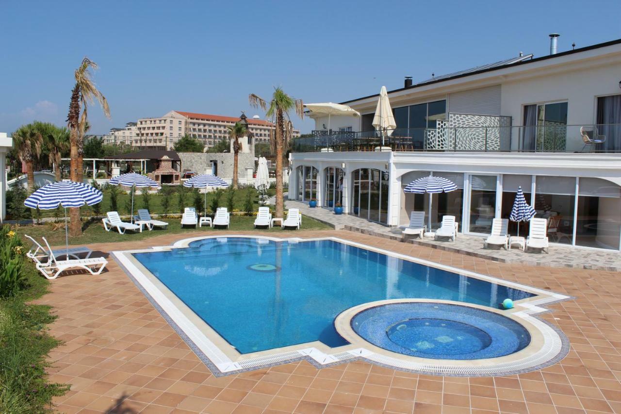 Silver Palms Hotel